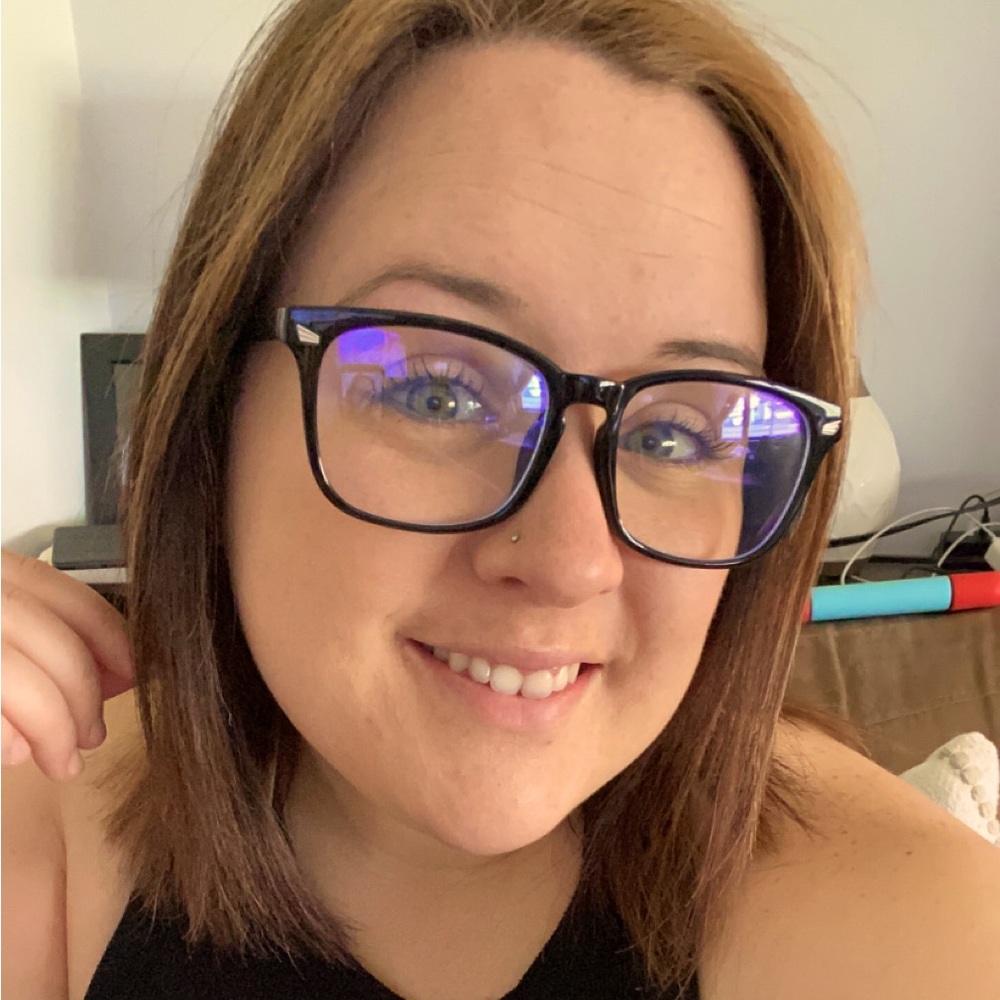 Meet your Posher, Kayla